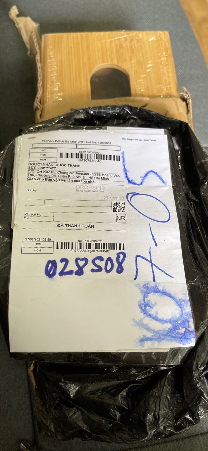 Tiki giao sai san pham roi