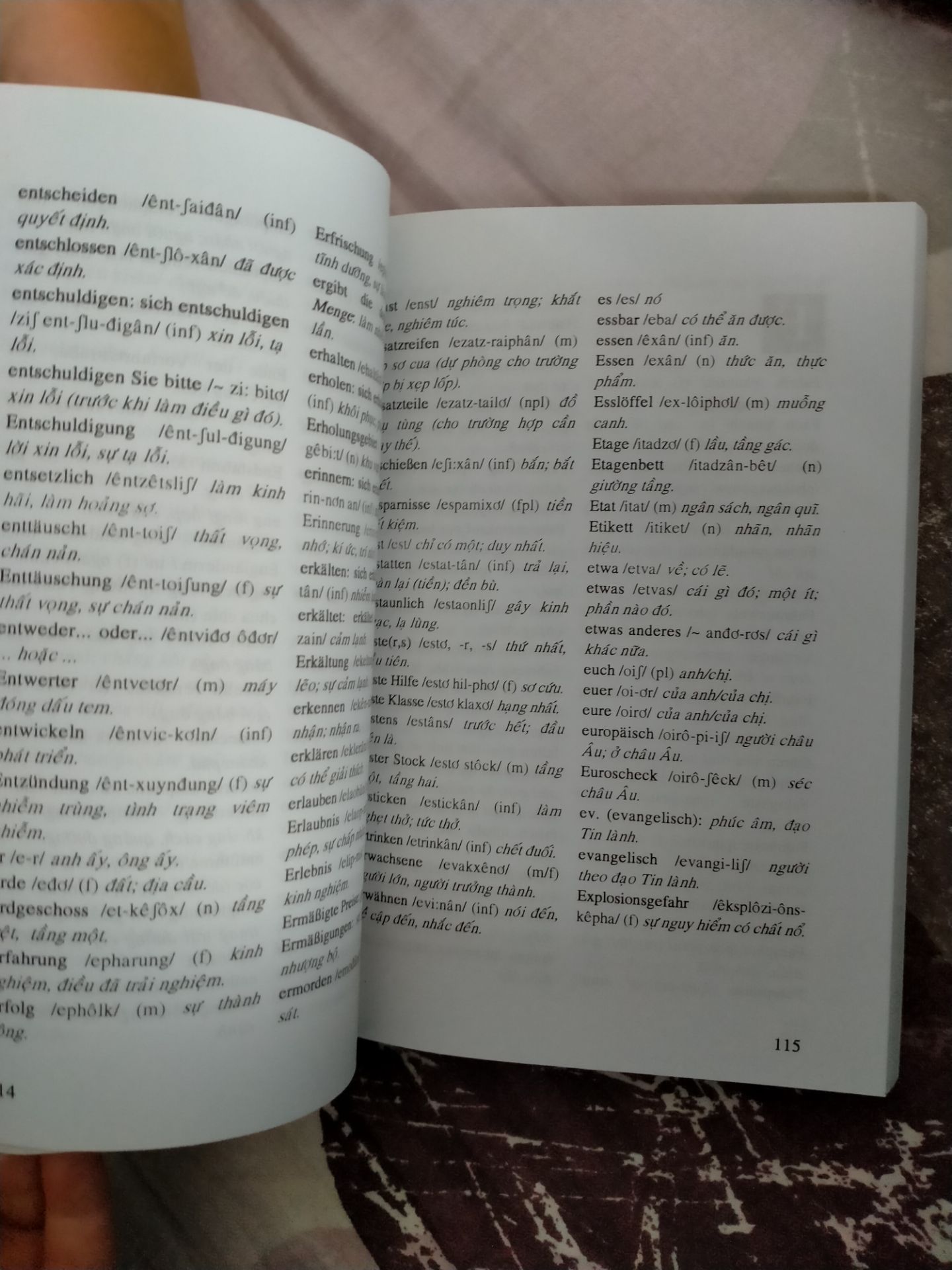 sách đẹp rẻ .............................................      ............