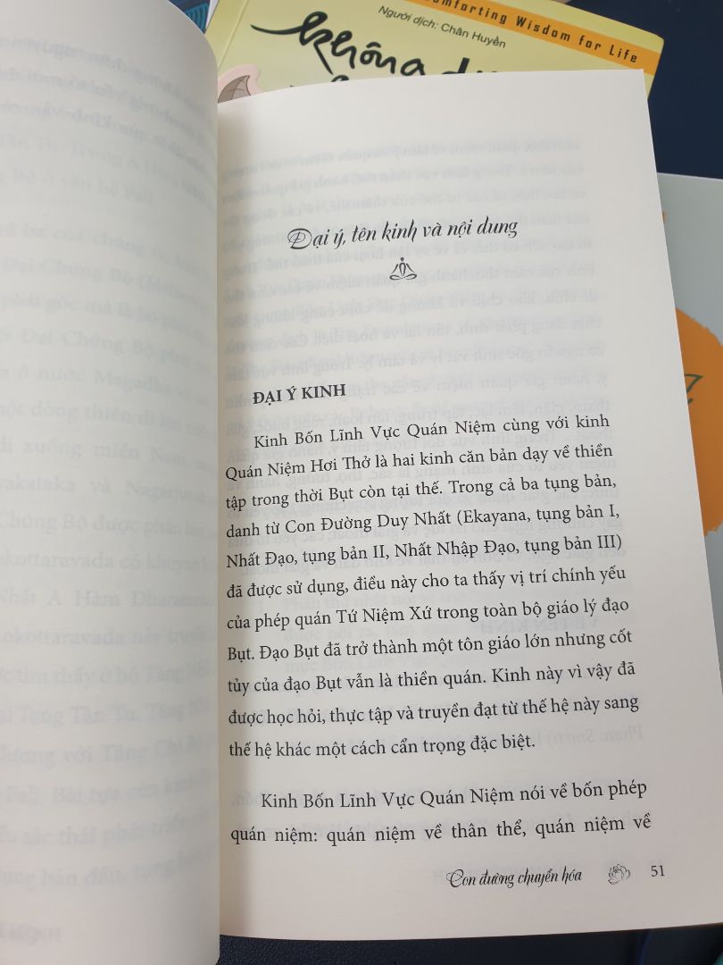 sách đẹp, nội dung hơi chi tiết về việc thực hành cho ai muốn đào sâu hơn trong việc chuyển hóa chính mình.
