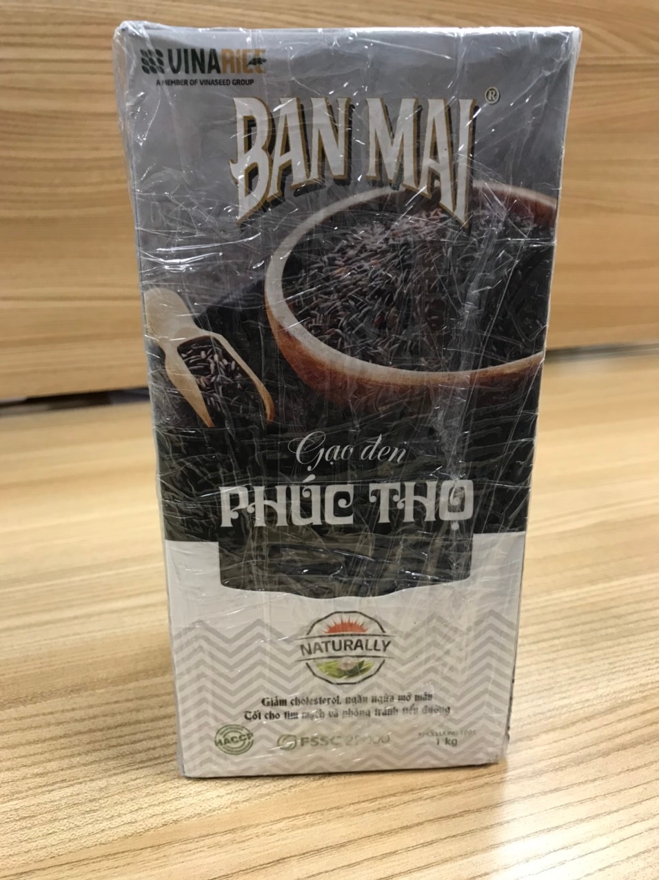 Mình rất thích gạo lứt đen của Vinaseed, mềm thơm. 
Vì gạo lứt đen có độ dẻo cao nên mình thường nấu chung với gạo lứt trắng nữa, để cân bằng độ dẻo của gạo. 
Bao bì đóng gói hàng cẩn thận. Mình rất thích gạo lứt đen của Vinaseed, mềm thơm. 
Vì gạo lứt đen có độ dẻo cao nên mình thường nấu chung với gạo lứt trắng nữa, để cân bằng độ dẻo của gạo. 
Bao bì đóng gói hàng cẩn thận.