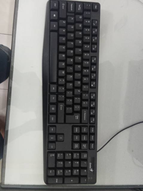Bàn phím bấm êm, xài tốt, giao hàng nhanh. Dù có vài vết xước nhưng tôi chỉ quan tâm hiệu quả nên ok. Bàn phím bấm êm, xài tốt, giao hàng nhanh. Dù có vài vết xước nhưng tôi chỉ quan tâm hiệu quả nên ok.