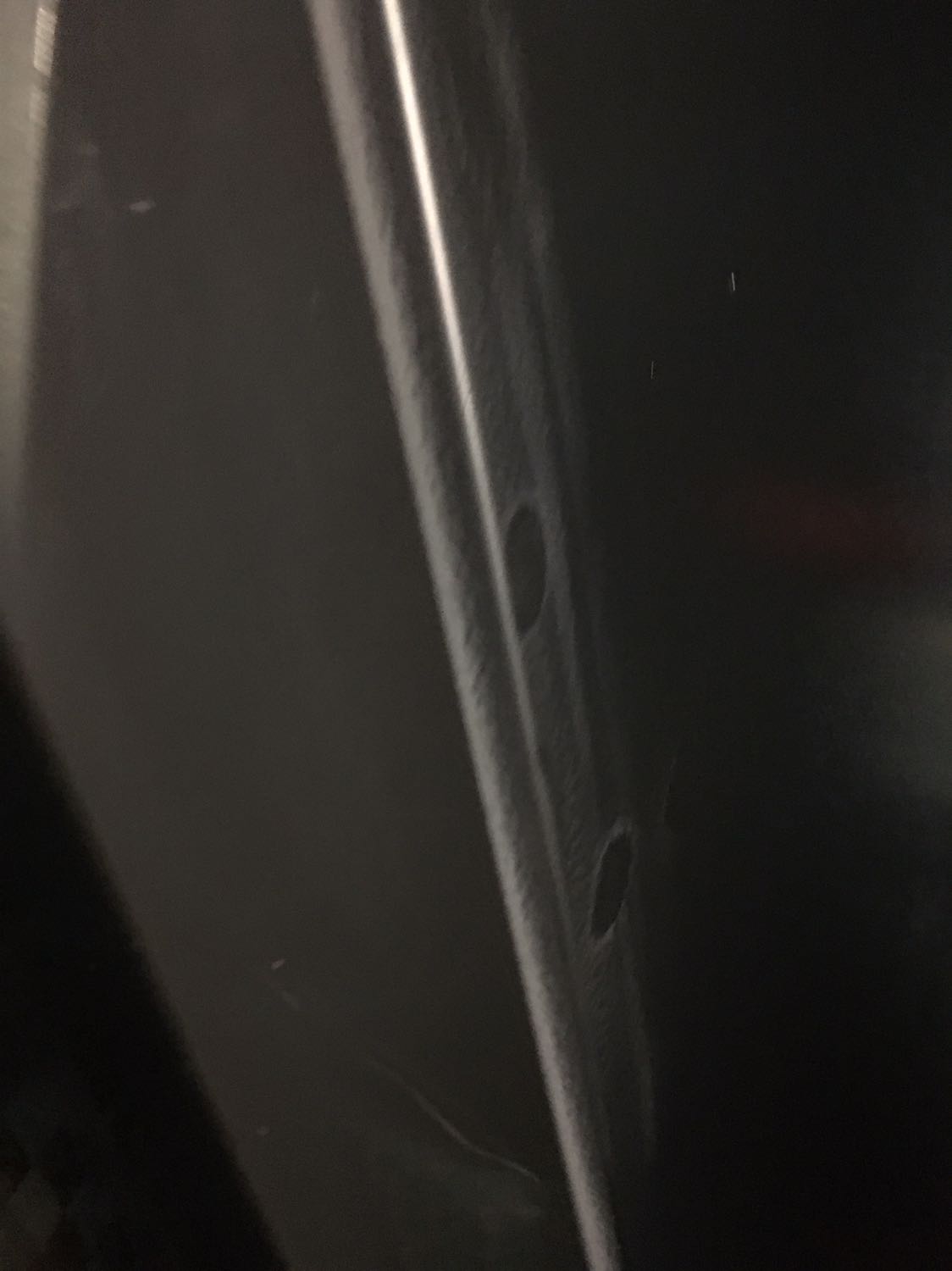 Mình mua hàng của Gia Khang. Giao hàng có tâm với khách hàng nhưng lại để móp cửa lúc người giao hàng về mình mới phát hiện. Cảm quan sản phẩm đẹp, nhưng đến lúc tủ lạnh của mình có vấn đề hở lạnh thì gọi Gia Khang lại chỉ hứa hẹn sẽ nhờ hãng Toshiba xuống để xem xét và mình đồng ý chờ 2-3 ngày nhưng không thấy phản hồi, mình tiếp tục gọi nhưng vẫn nhận được lời hứa hẹn. Đến hôm qua mình cũng vừa hết 7 ngày đổi trả và vẫn chưa được hồi đáp gì. Khá thất vọng. Nếu mọi người muốn mua hàng của Gia Khang thì nên cân nhắc về dịch vụ hậu mãi của họ. Mình mua hàng của Gia Khang. Giao hàng có tâm với khách hàng nhưng lại để móp cửa lúc người giao hàng về mình mới phát hiện. Cảm quan sản phẩm đẹp, nhưng đến lúc tủ lạnh của mình có vấn đề hở lạnh thì gọi Gia Khang lại chỉ hứa hẹn sẽ nhờ hãng Toshiba xuống để xem xét và mình đồng ý chờ 2-3 ngày nhưng không thấy phản hồi, mình tiếp tục gọi nhưng vẫn nhận được lời hứa hẹn. Đến hôm qua mình cũng vừa hết 7 ngày đổi trả và vẫn chưa được hồi đáp gì. Khá thất vọng. Nếu mọi người muốn mua hàng của Gia Khang thì nên cân nhắc về dịch vụ hậu mãi của họ.