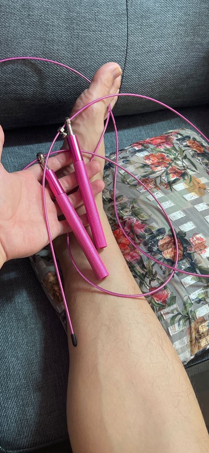 Sản phẩm tốt , màu hồng trang nhã đem lại nét sang trọng cho người tập , thu hút ánh nhìn của mọi người xung quanh , mua rồi để chống mắt lên xem tập được mấy lần 😂