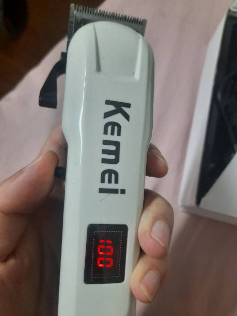 chạy đc 5 phút xong yếu dần,pin vẫn báo 96%, sạc lại 2 h pin full 100% rồi mà giờ vẫn ko chạy đc