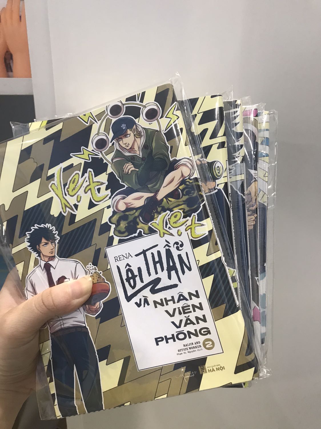 giao nhanh , truyện hay mà mỗi tập 4 dc tặng book mark à nhưng mà đối với mình thì v cũng dc r