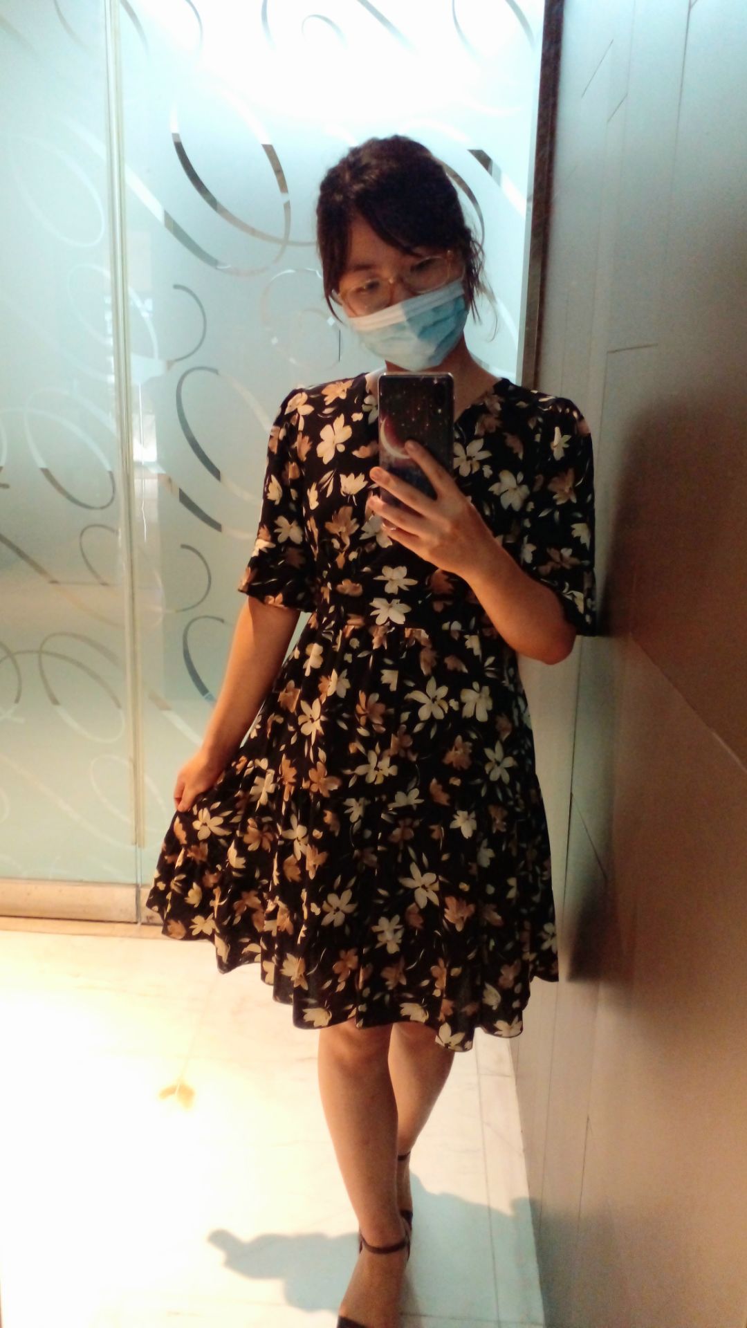 váy xinh, vừa vặn, giá tiề  cũng rất ưng. rất cảm ơn!