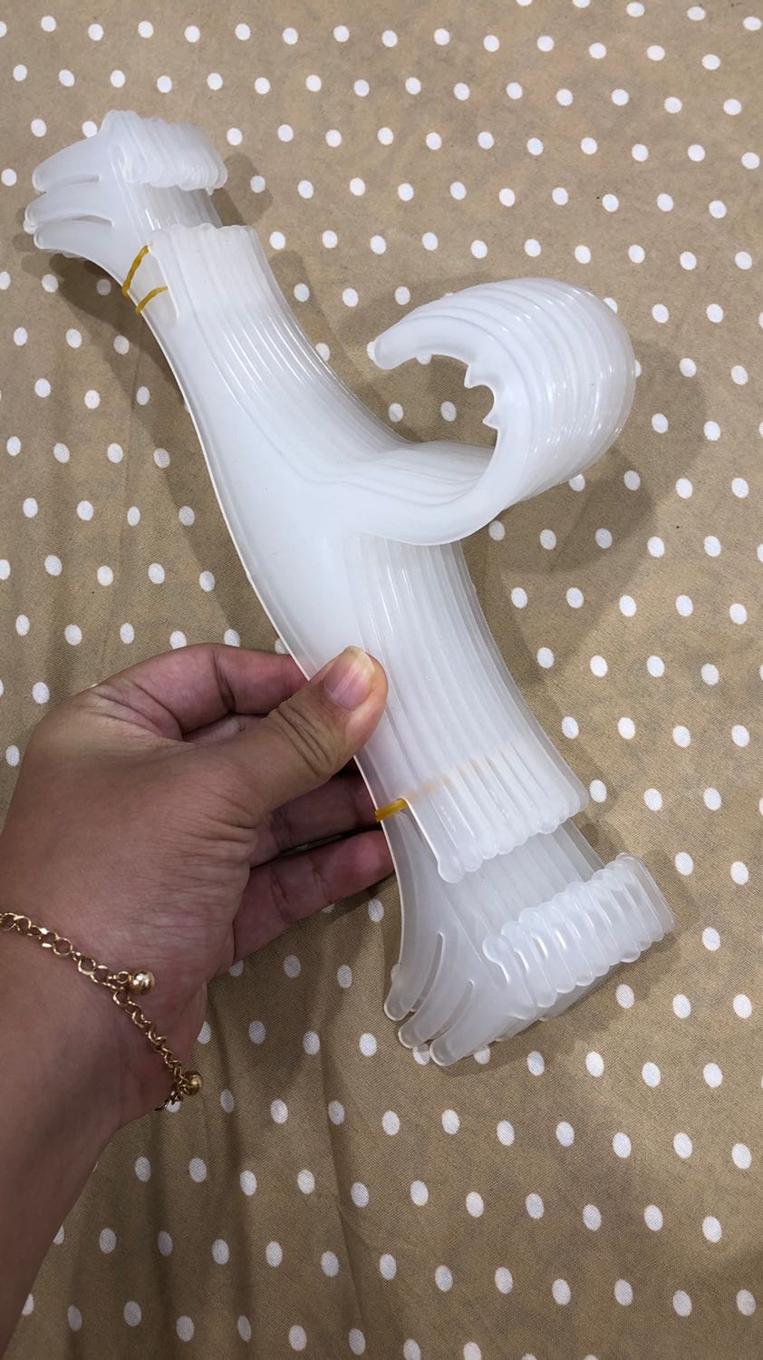 Mình đặt đc giao về combo 30 móc trắng, chất lượng tốt và đẹp ạ Mình đặt đc giao về combo 30 móc trắng, chất lượng tốt và đẹp ạ