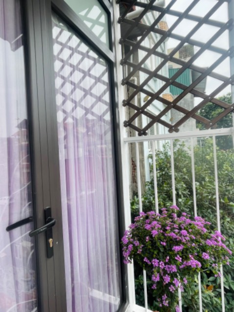 Nhận hàng 1 tuần rồi nhưng hôm nay mới mở ra, mình đặt nhầm màu nhưng hàng rất chuẩn, đẹp. Mình muốn mua thêm 3 cái nữa, nếu dc đổi màu 1 cái thì rất tuyệt