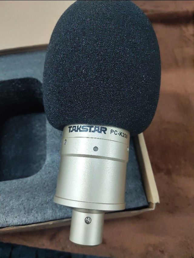 hàng chuẩn chính hãng, tem, mã vạch đầy đủ,  đánh giá cho shop 5 sao, hài lòng về sự tư vấn nhiệt tình, tuy nhiên shiper giao hàng không vui vẻ với si khách hàng.