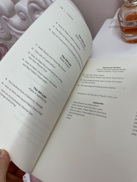 Sách đẹp, chất lượng giấy tuyệt vời, khổ to, nói chung là ok