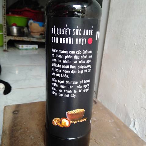 Giao đúng hàng, đóng gói rất cẩn thận, vị của nước tương khá ngon và hơi có hậu ngọt ngọt. Ban đầu mình hy vọng nước tương không có phụ gia, nhưng xem kỹ trong thành phần cũng có chất bảo quản, chất tạo ngọt...