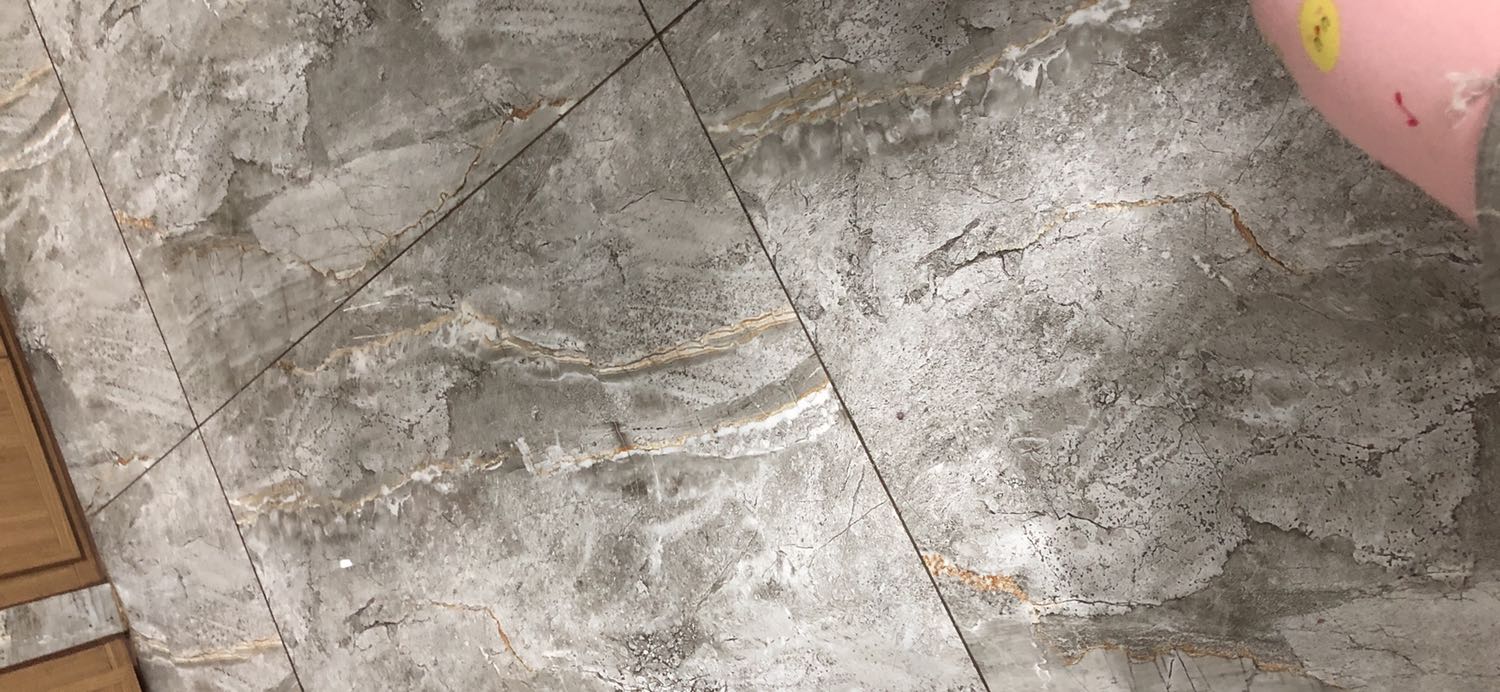 Sách cho mượn mất rùi nên không chụp ảnh được.
Bìa sách mỏng, giấy vàng nên không ưng cho lắm nhưng nội dung sách Ok.