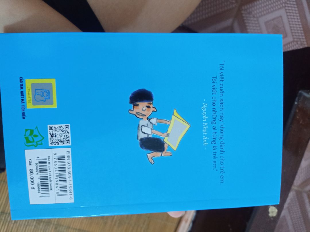 Mình chưa đọc. Giao hàng khá lâu, tầm 1 tuần. Sách có seal, có vẻ là sách mới. Giá sale rẻ hơn rá thường bán rên tiki k đáng kể. Bọc kĩ. Nói chung là ưng nha. Nên mua nếu có thể chờ. Mình chưa đọc. Giao hàng khá lâu, tầm 1 tuần. Sách có seal, có vẻ là sách mới. Giá sale rẻ hơn rá thường bán rên tiki k đáng kể. Bọc kĩ. Nói chung là ưng nha. Nên mua nếu có thể chờ.