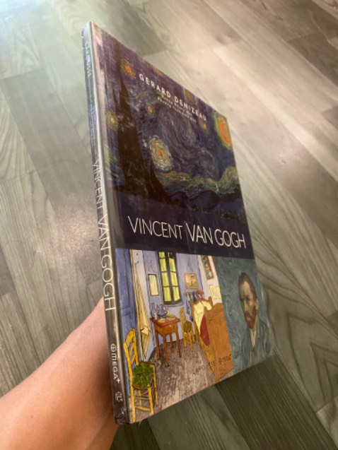 Sách mới nguyên seal, ko cấn móp gì. Tks Tiki.