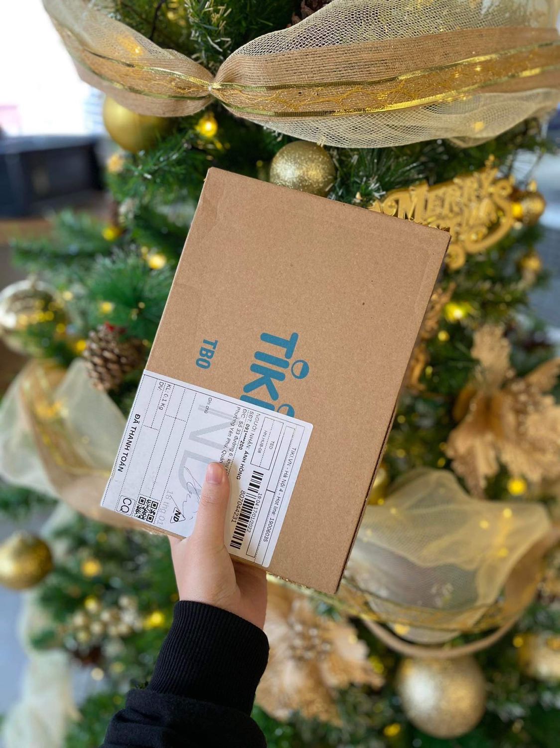 Đọc review hay quá nên quyết tâm đặt mua luôn. Chưa kể đây là chủ đề mình thấy khá ít sách đề cập đến, đó là kết hợp giữa điện ảnh với tâm lý học để làm rõ nhiều sự thật về tâm lý con người. Mở ngay chương đầu đã thấy một bầu trời vũ trụ điện ảnh rồi ý như: vì sao đưa anh tới; avater; the ring;....Chung quy lại là đáng đồng tiền bát gạo nha