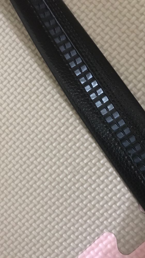 Thắt lưng sáng sang. Da cũng ok. Nói chung với tầm giá này thì sản phẩm quá chất ủng hộ shop