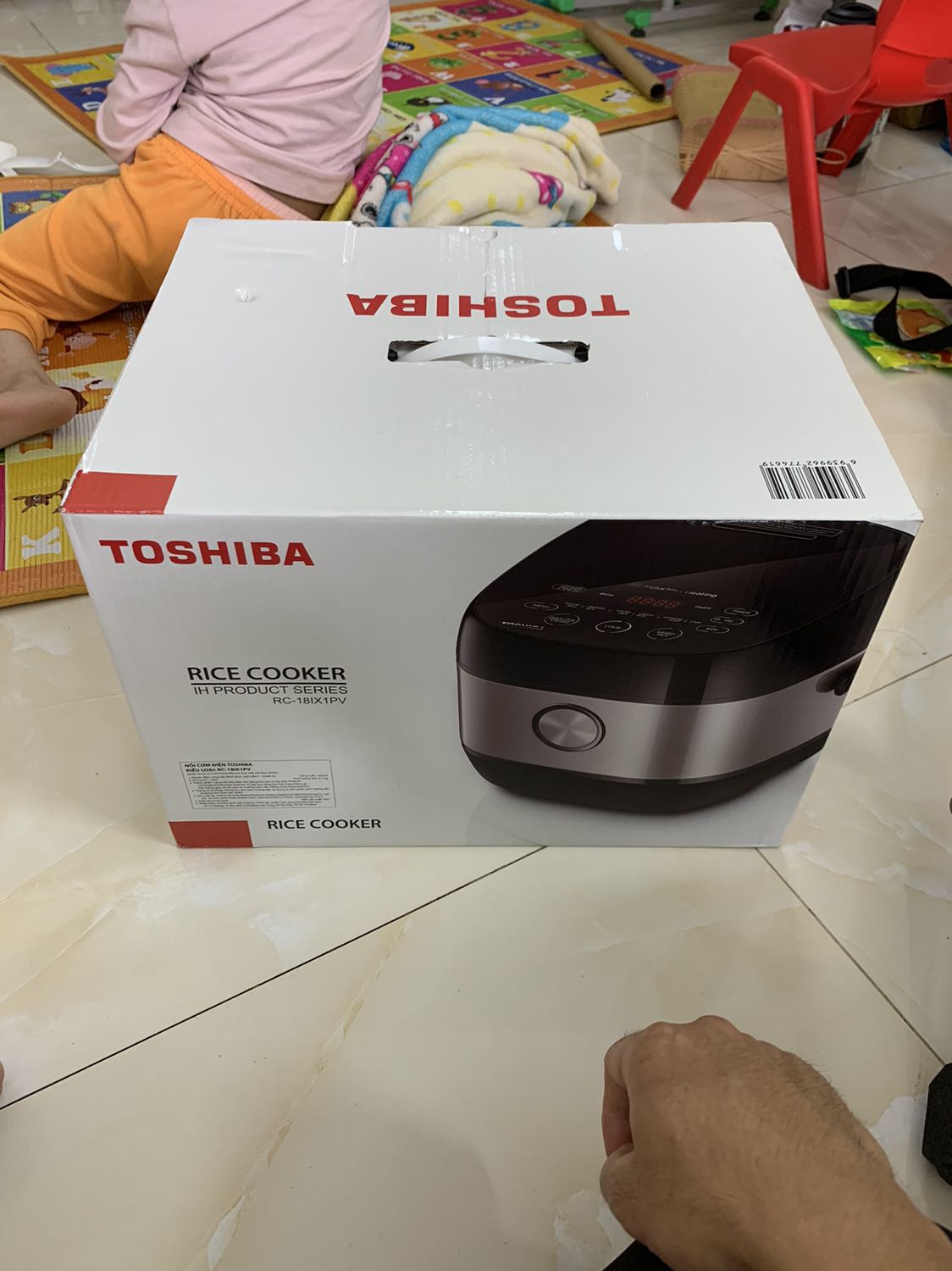 Vận chuyển rất nhanh. Thùng đóng gói vẫn nguyên đẹp. Nồi không bị lỗi gì.
Đầy đủ xửng hấp 2 muôi
Nồi trong rất dày chắc chắn.
Chưa nấu thử nên chưa biết chất lượng cơm Vận chuyển rất nhanh. Thùng đóng gói vẫn nguyên đẹp. Nồi không bị lỗi gì.
Đầy đủ xửng hấp 2 muôi
Nồi trong rất dày chắc chắn.
Chưa nấu thử nên chưa biết chất lượng cơm