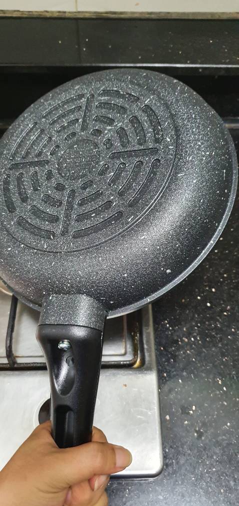 Chảo cầm nặng tay  chất lượng có vẻ tốt. Đóng gói cẩn thận. Nhưng giao hàng hơi chậm