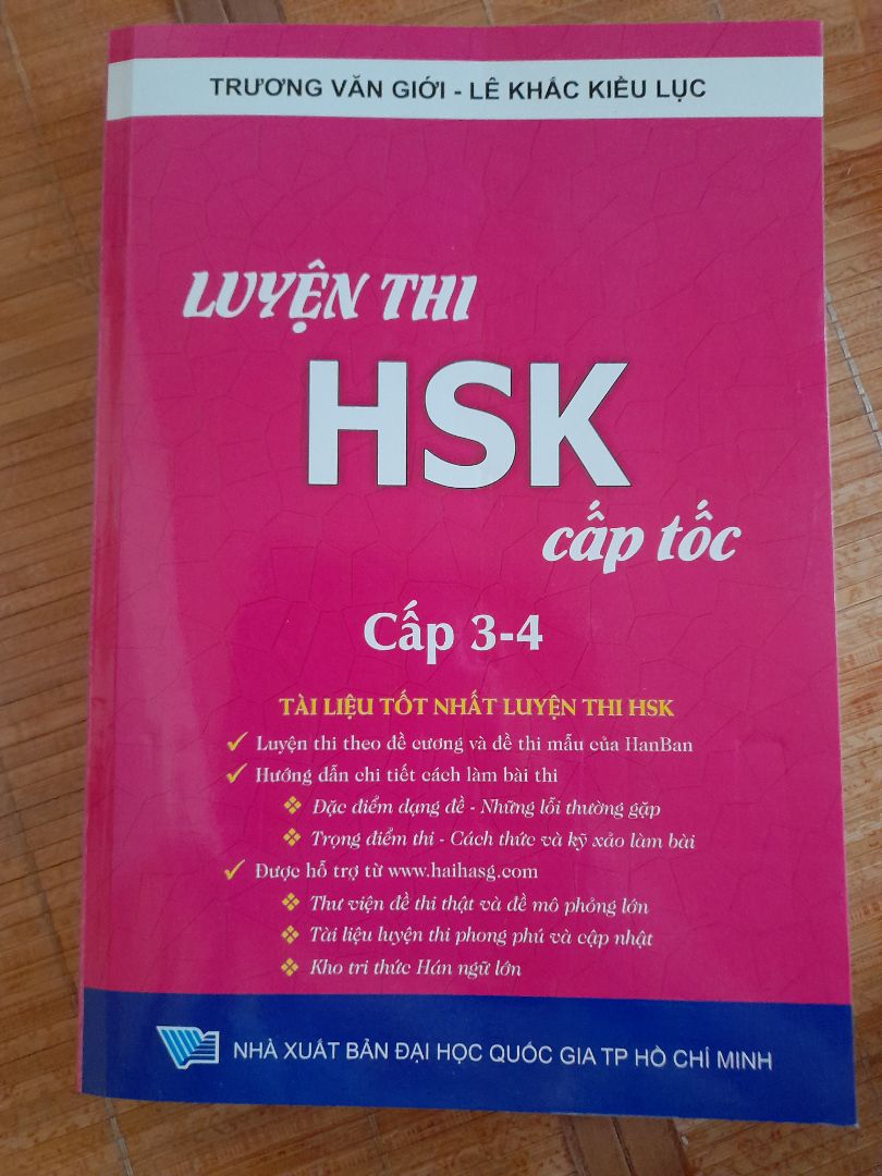 Giao hàng nhanh, gói hàng cẩn thận, sách rất mới, nội dung bổ ích, trình bày đẹp, dễ hiểu, đề hay, có cả hưỡng dẫn thi rất chi tiết, tặng kèm đĩa CD