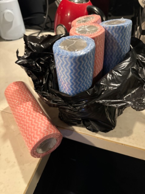 Hàng giao không giống mô tả sản phẩm:
- hàng không có tem sản phẩm như hình sản phẩm đăng bán
- kích thước sản phẩm nhận được là 20*20 không giống hình đăng tải là 20* 40 cũng không giống mô tả 20*30