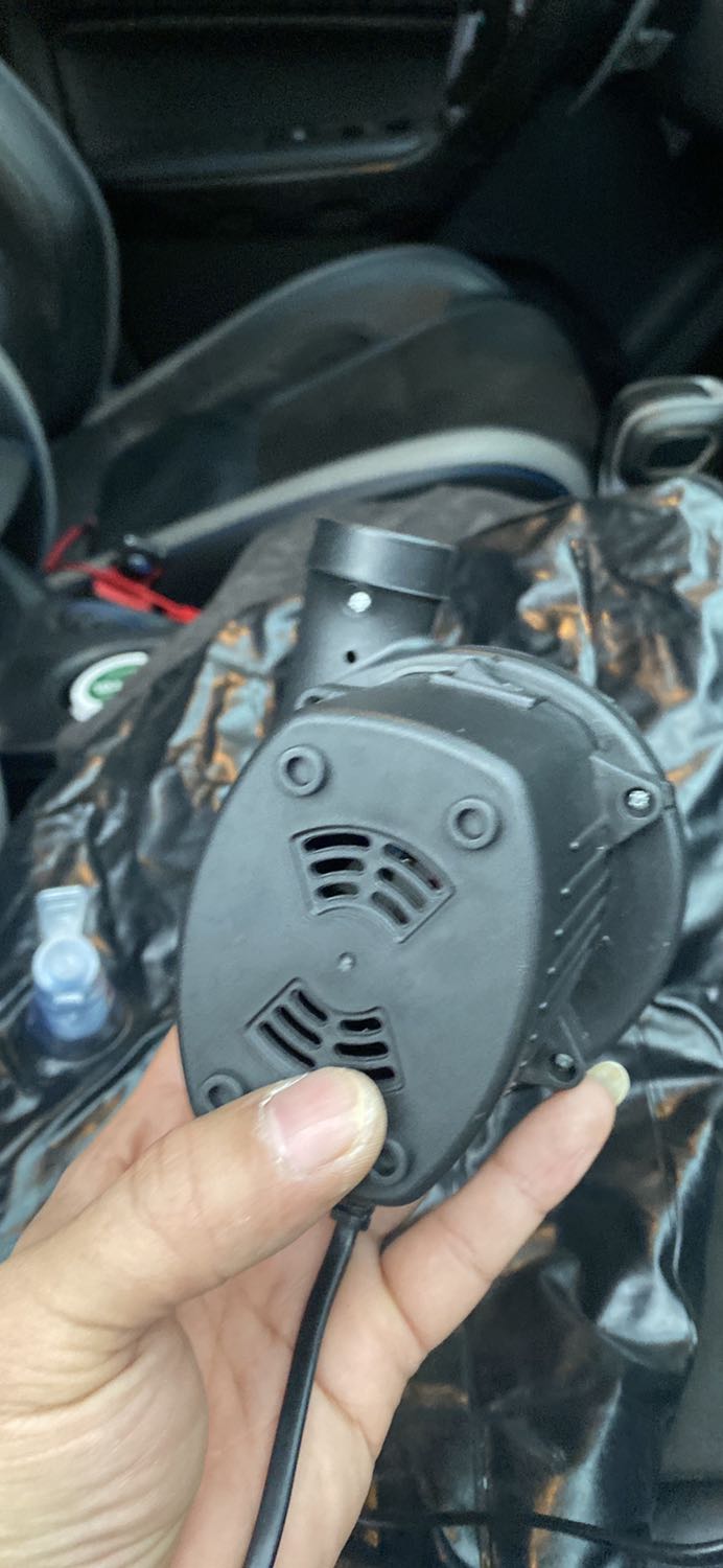 Shop bán sản phẩm lỗi tôi muốn trả lại
Bơm hơi thiếu vòi
Đệm bị bục
Gối bị hở
Ko dùng đc