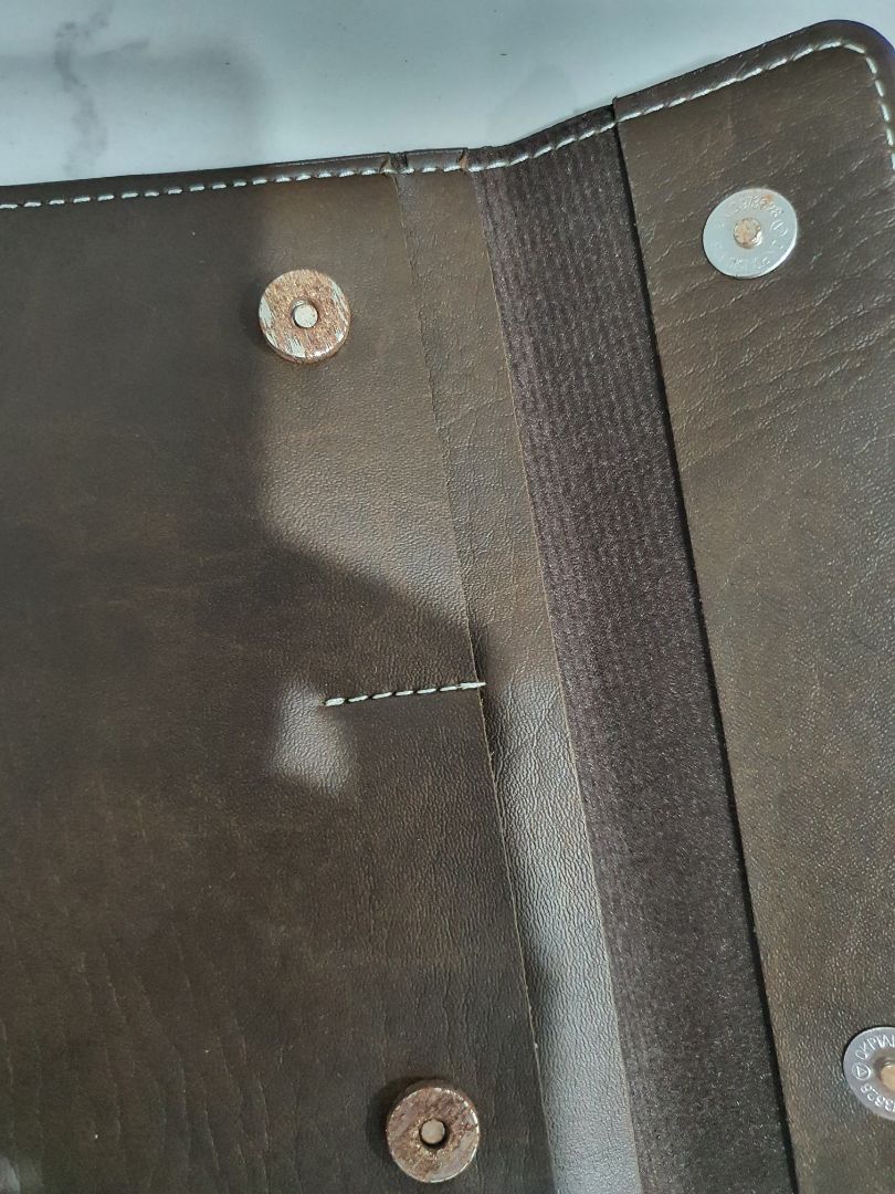 hàng kém chất lượng. rỉ sét.