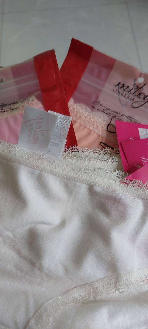 Hàng như hình, uy tín, Chất vải cotton, màu sắc đẹp, giá hợp lý khi sale. Sẽ ủng hộ tiếp lần sau