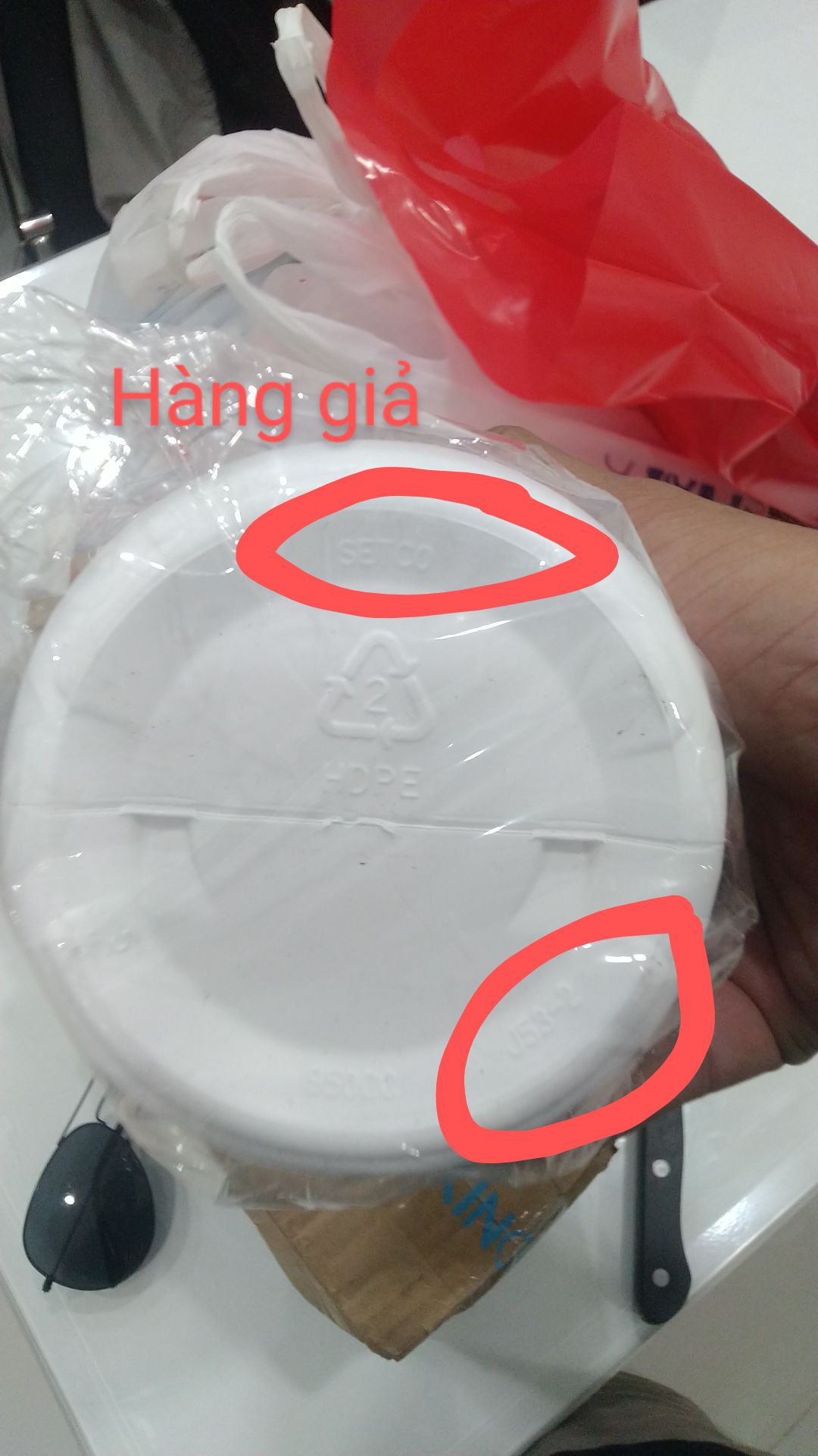 hàng giả nhé mọi người nên tìm hiểu kỹ khi mua hàng cho người thân dùng, mn có thể xem link trên Youtube để kiểm tra https://youtu.be/XGoG-SssNbM