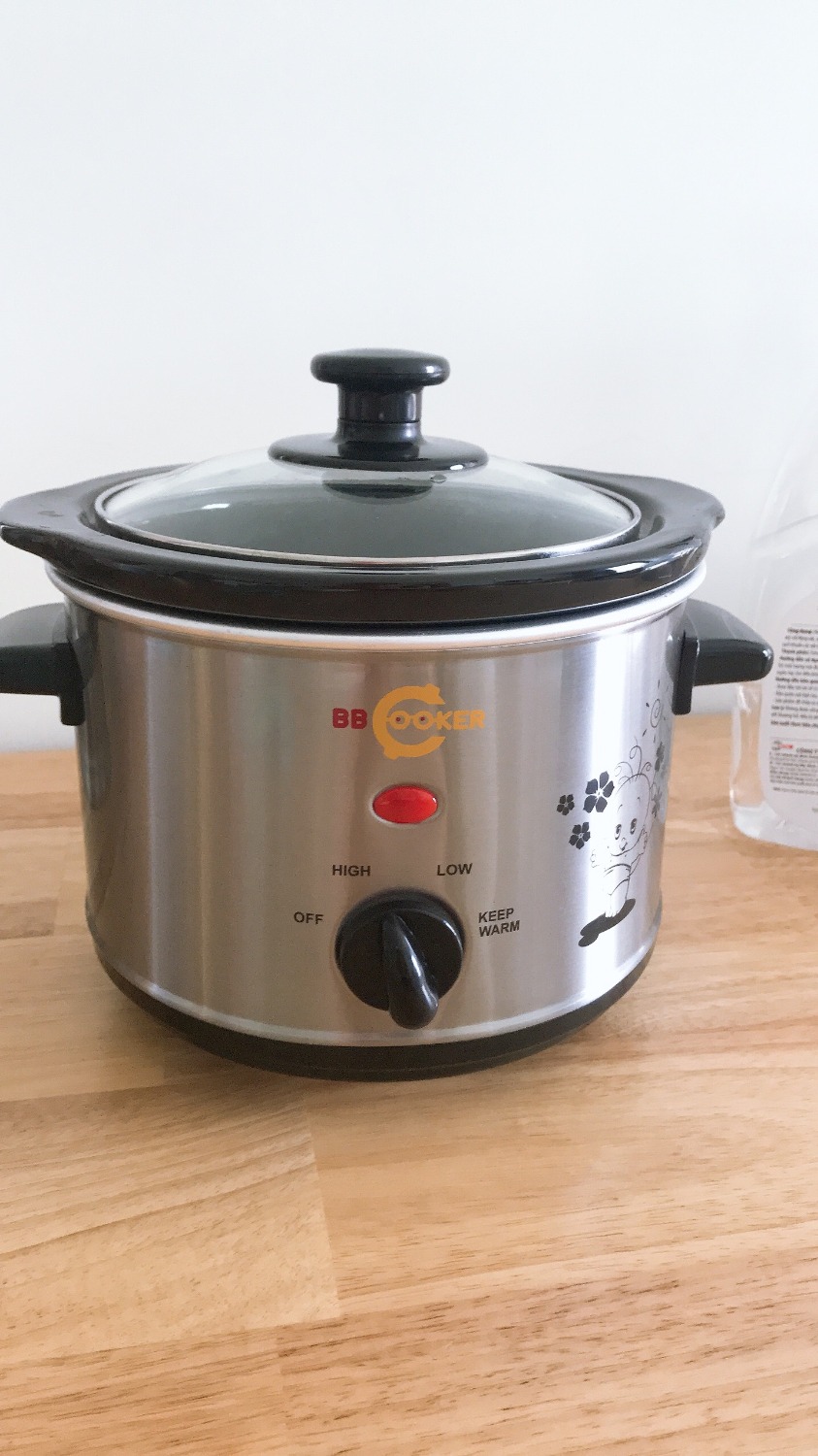 Mình mua nồi về để nấu cháu cho con ăn, bật cả đêm nồi vẫn ko nóng,  đổ nhiều nước hay ít nước thì nỗi chỉ sáng đèn chứ nhiệt độ không thay đổi. MÌnh yêu cầu tiki đổi lại sản phẩm mới. Dùng tiki từ lâu rồi giờ mới gặp phải sản phẩm lỗi. Khá thất vọng.