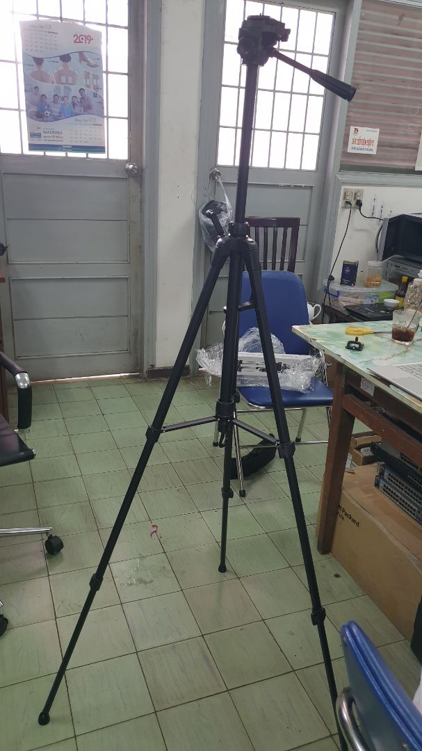 Sách có nội dung hay, màu đẹp. Bé nhà mình 3 tuổi rất thích. Bé học thêm về tình cảm gia đình