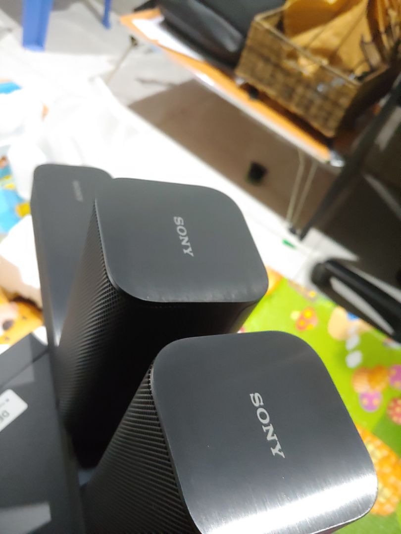 Loa mới nguyên hộp, được tự tay bóc seal sản phẩm, chất âm ổn trong tầm giá, xem Netflix, nghe nhạc cơ bản ổn, bass đủ nghe, nghe trong phòng khách tầm 30m2 là ổn nhất.
Tiki giao hàng nhanh, được free ship, ô tô chở đến tận cửa. Cảm ơn.