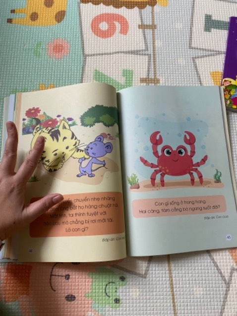 Sách hay đáng mua cho các bé. Khổ giấy to, chữ và hình ảnh sắc nét khá đẹp, nội dung hay các câu đố có đầu tư tư duy tốt.