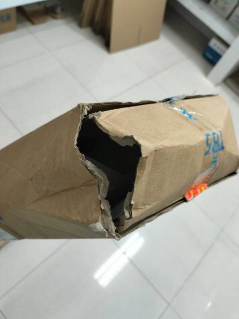 Sp thì tốt, nhưng hộp giao đến móp, nát, rách keo. Vận chuyển ko ổn