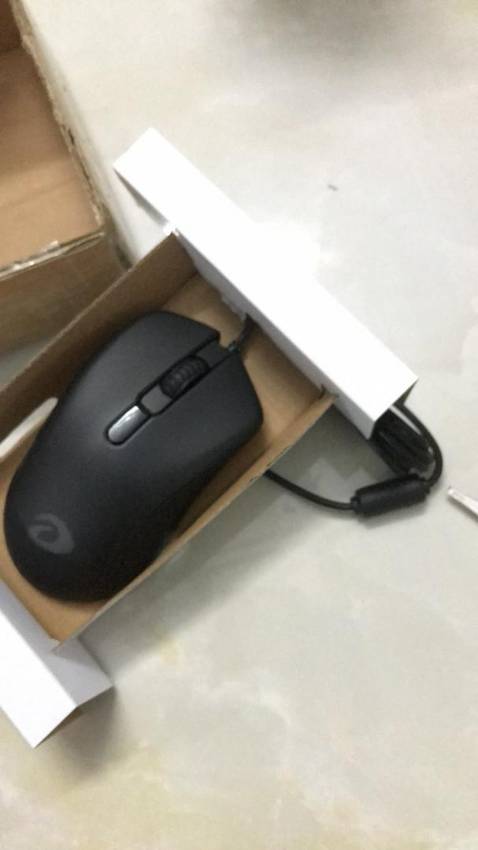 Chuột dùng rất tốt, đáng đồng tiền. Chuột dùng rất tốt, đáng đồng tiền.