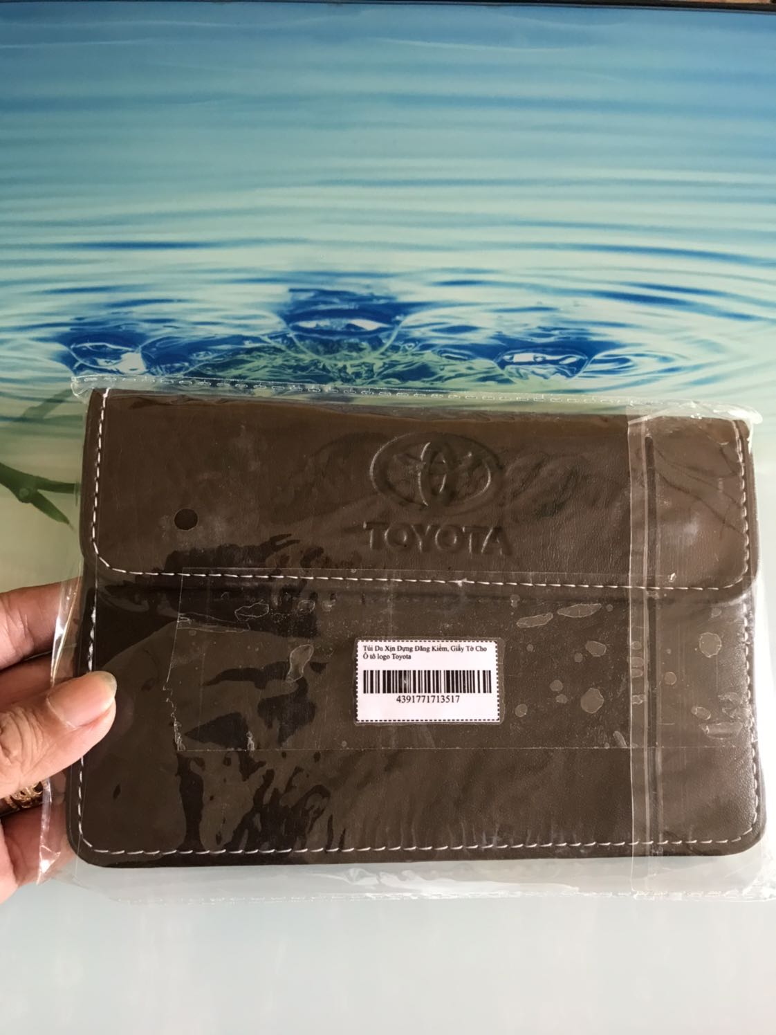 Tôi đã nhận hàng sau 2 ngày đặt. Rất hài lòng về mẫu mã, chất lượng. Sẽ mua tặng bạn bè và ủng hộ nhà sản xuất.