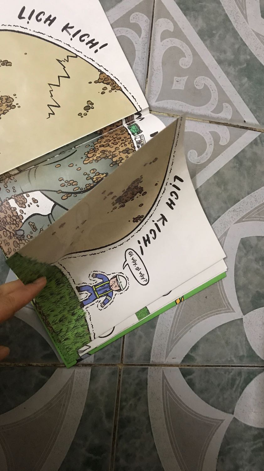 Cuốn ehon rất dễ thương phù hợp cho bé từ 3 đến 5 tuổi. Vì hình khá là nhỏ và vốn từ khá là mới không cần thiết cho trẻ dưới 6 tuổi nữa là””. Hình ảnh dễ thương và có câu chuyện dễ thương.
Sản phẩm xứng đáng với giá tiền. Thanks tiki so much Cuốn ehon rất dễ thương phù hợp cho bé từ 3 đến 5 tuổi. Vì hình khá là nhỏ và vốn từ khá là mới không cần thiết cho trẻ dưới 6 tuổi nữa là””. Hình ảnh dễ thương và có câu chuyện dễ thương.
Sản phẩm xứng đáng với giá tiền. Thanks tiki so much