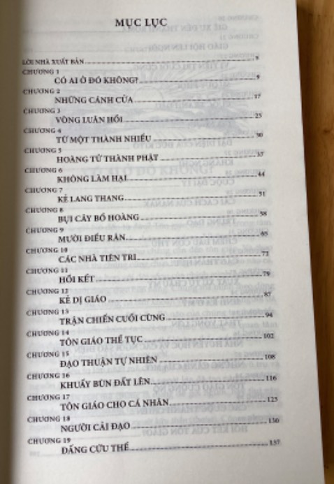 Một cuốn sách hay tuyệt. Được viết một cách rõ ràng, rành mạch, đi xuyên qua mọi thứ một cách trung thực nhất có thể. Không ảo ma ca na đa, hay nhuốm màu của mê muội, kaka.