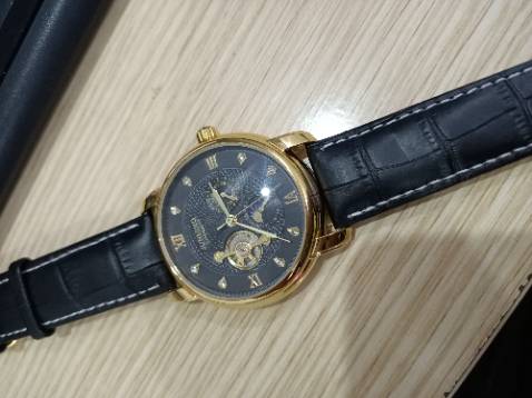 Đẹp lắm lun á
Hộp nhìn sang xịnnnnnnnnnnn và mịnnnnnnnnnn
Nên mua nha mấy bannnnnnnnnnnnnnnnnnnnnnnnnnnn
K ngờ lại đẹp đến voại