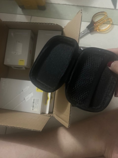 Tuyệt vời, sạc nhanh chất lượng 
Bền tốt, đóng gói kỹ. Túi đựng tặng kèm chất lượng và tiện dụng, mình rất thích