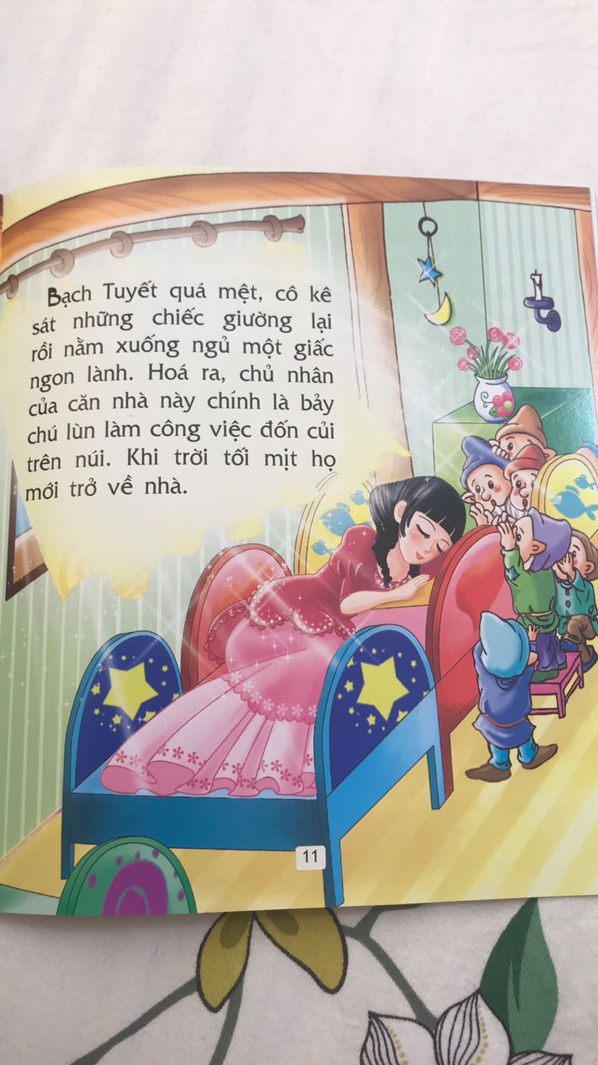 Hình vẽ kiểu người lớn, truyện dễ đọc, dễ thương