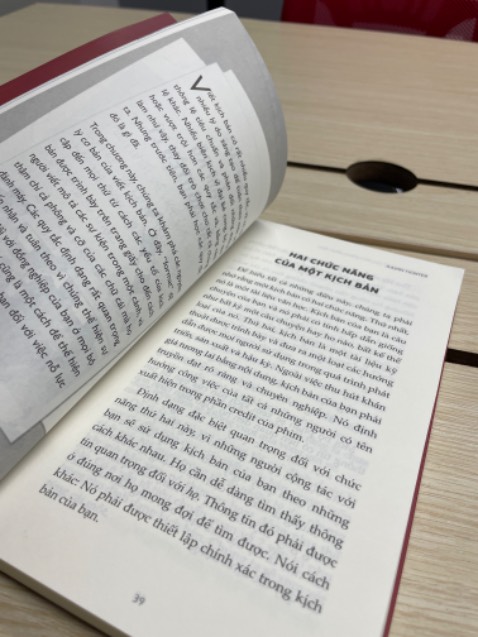 Đang đọc dở thấy tạm ổn