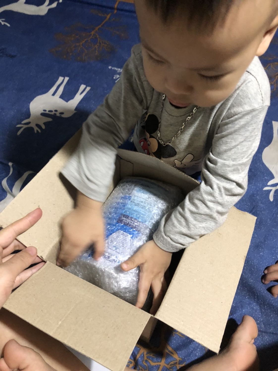 Đóng gói chắc chắn k bị móp méo
Date 4/2023 cơ ạ
Uống thử xem tnao 
Ok sẽ ủng hộ tiếp ạ