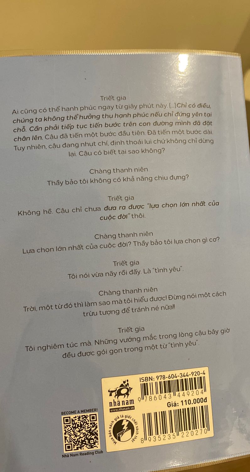 Một cuốn sách mạnh mẽ từ tác giả mà mình yêu thích. Chúc cho mọi người dám sống với bản thân chân thật của mình - yêu và sống hết mình