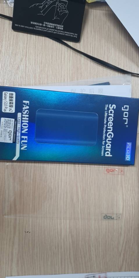 Sản phẩm không đúng.

Mặc dù mình đã xem đánh giá sản phẩm trước khi mua nhưng khi nhận được hàng mở ra xem, chữ trên hộp rõ ràng là của màn hình Galaxy S10 plus, khi dán lên thì màn hình thì miếng dán bị ngắn hơn rất nhiều, không dính, dán được 3 ngày thì hôm nay bắt đầu bong ra. Đã mua hàng của Tiki trading rất nhiều và luôn tin tưởng là hàng tốt nhưng mấy kiểu bán hàng của các shop liên kết kiểu này sau này không dám mua nữa.