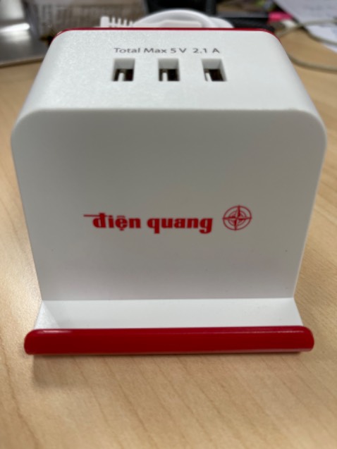 Chất nhựa đẹp, cầm rất chắc chắn. Màu sắc đẹp. Chưa cắm điện thử nhưng đồ Điệ Quang thì yên tâm chất lượng!