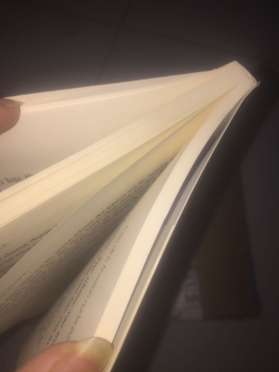 Sách thì rất là Ok,mình khuyên là mọi người nên mua. Nếu chưa tin tưởng thì mọi người có thể đọc review về sách này trên gg. Cò về Tiki mình chọn giao hàng vào ngày hôm sau nhưng trong ngày đã có rồi,đóng gói rất kỹ lưỡng.