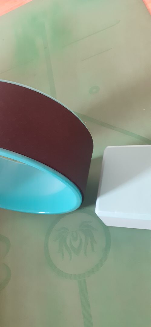 bề rộng vòng quá nhỏ (11 cm), đường kính vòng bình thường, vòng quá nhẹ và mỏng manh, gạch hơi mềm. chỉ có giao hàng nhanh bề rộng vòng quá nhỏ (11 cm), đường kính vòng bình thường, vòng quá nhẹ và mỏng manh, gạch hơi mềm. chỉ có giao hàng nhanh