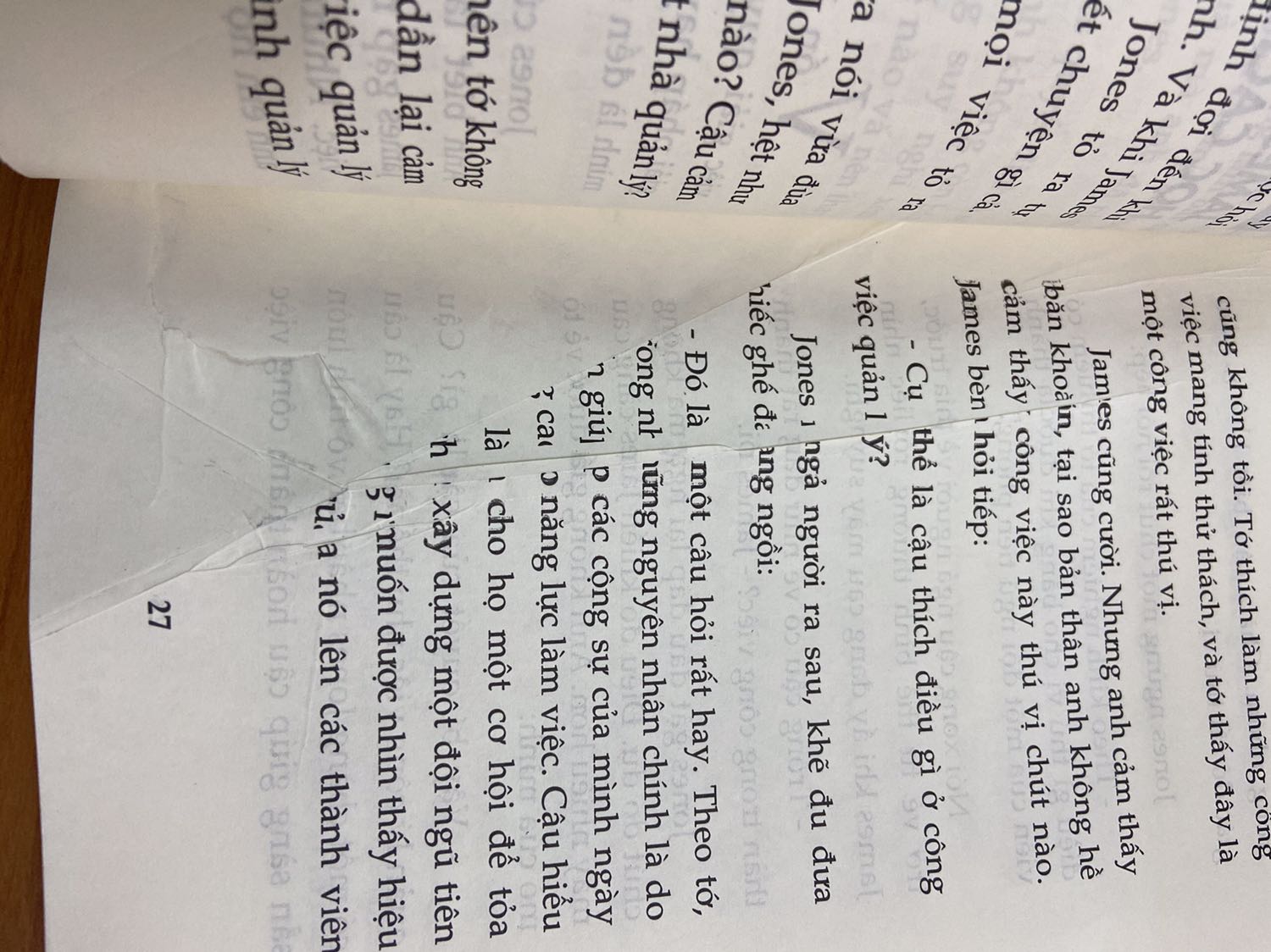 T mua 25 quyển để tặng nhưng khi nhận hàng chưa kiêm tra đã đưa đi tặng. Nay nhận được phản hồi có 1 quyển bị lỗi khi in của nxb. Tiki có hỗ trợ đổi trả sản phẩm không?