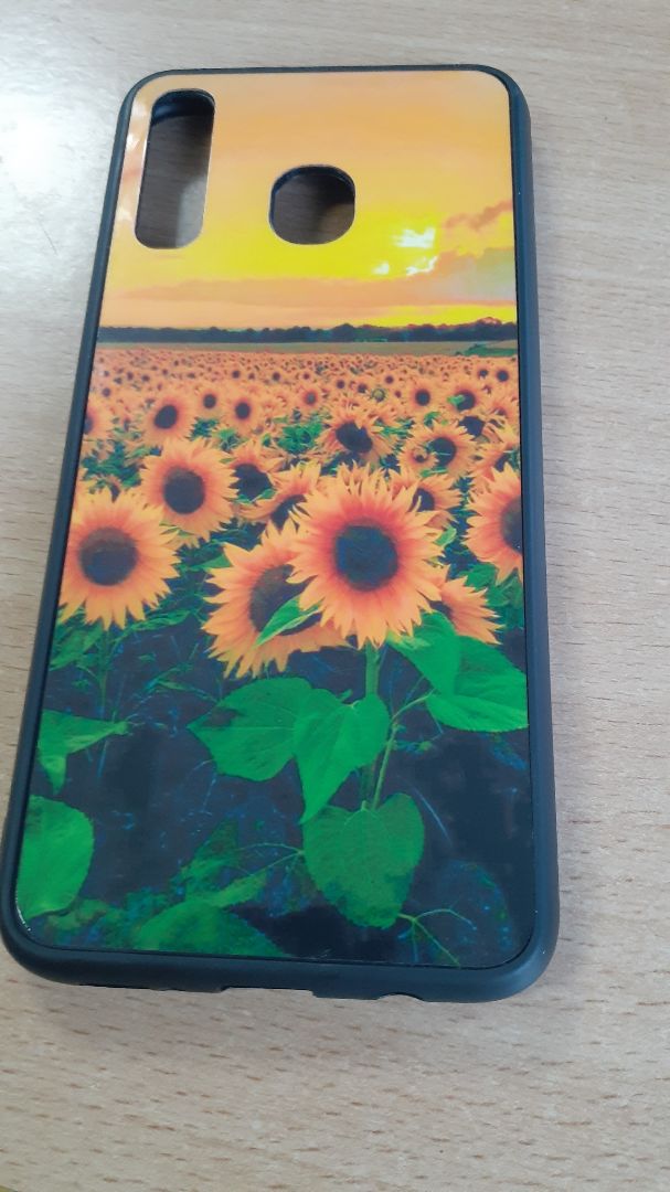 hàng đẹp , giao hàng nhanh, nhân viên giao hàng ti ki thân thiện