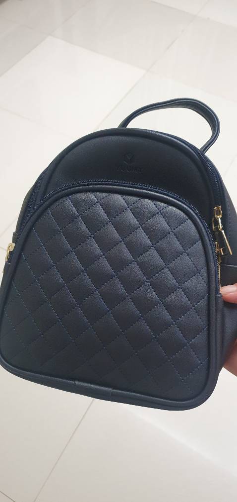 Chất liệu đẹp, mẫu đẹp, chắc chắn, giao hàng nhanh và đúng màu.
Cám ơn shop